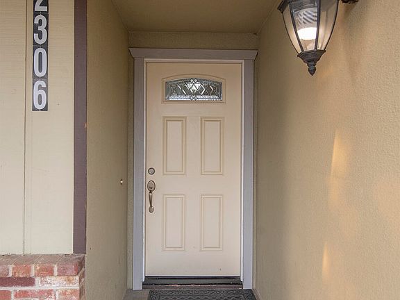 5th image of 2306 E Feemster Ave