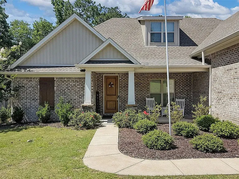 397 Southern Hills Dr — Photo 2
