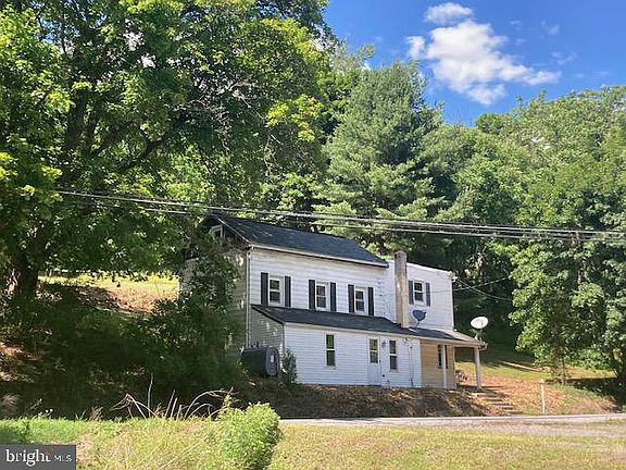4th image of 1025 Green Hills Rd