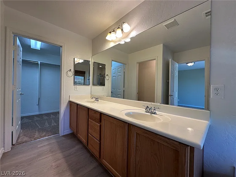 11905 Alava Ave — Photo 12