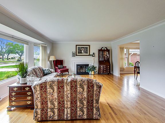 4th image of 208 Dierks Dr