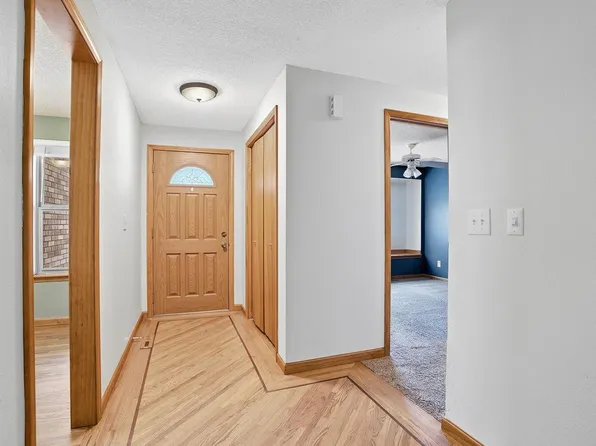 1689 Geneva Cir, Longmont, CO 80503
