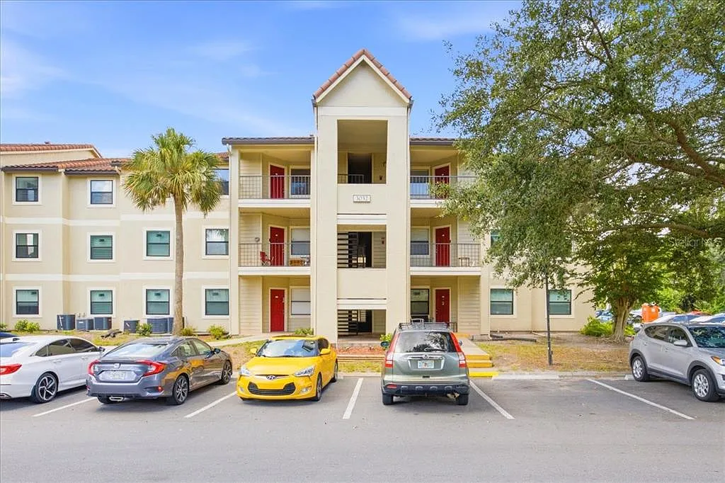 2 bed, 2.0 bath, 937 sqft, $1,500 — Photo 1