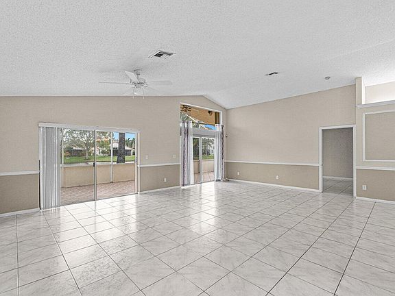 5th image of 8265 White Rock Cir