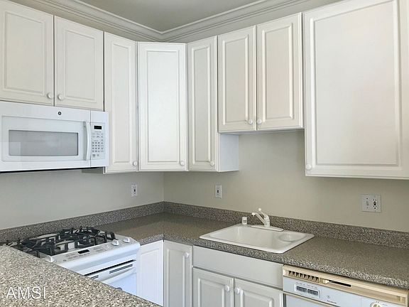 5th image of 2130 Beach St APT 304