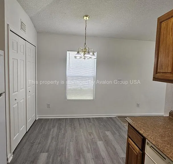 9453 Thorn Glen Rd — Photo 6