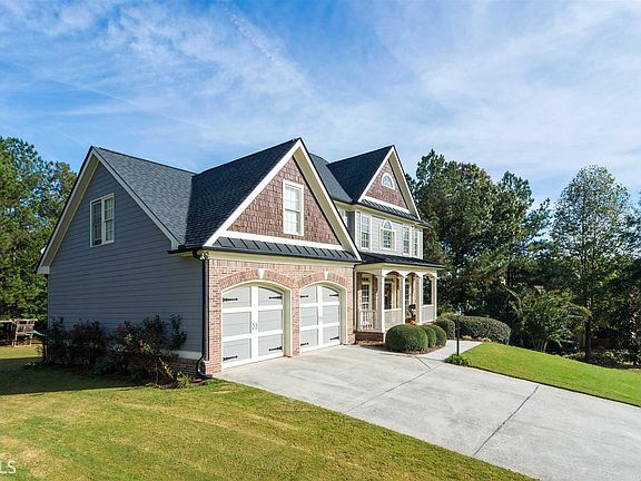 3rd image of 536 Richmond Pl