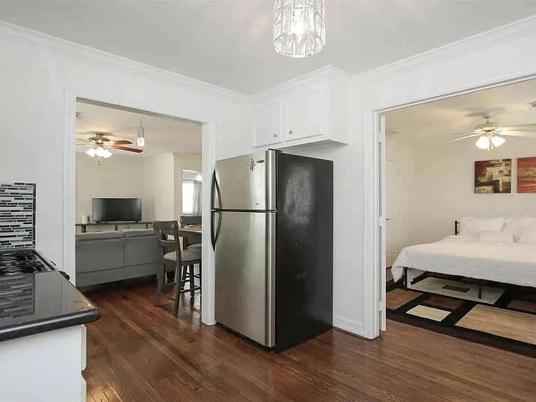 4331 Marina St #B — Photo 3