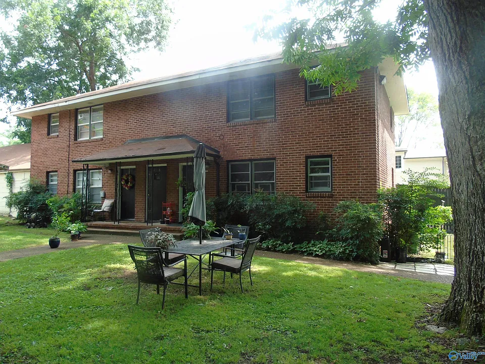 128 Walker Ave NE #7