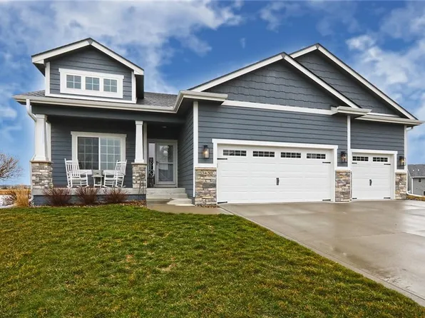 3430 Lost Creek Ln SE, Altoona, IA 50009