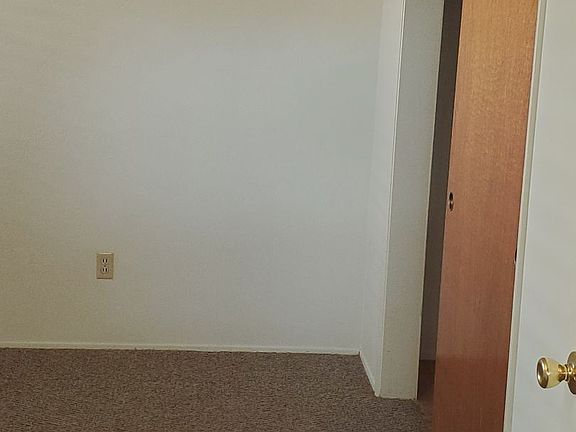 4th image of 944 Princeton Ave APT A
