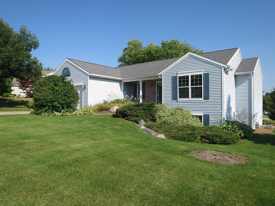 1st image of 861 Scott Woods Dr NE