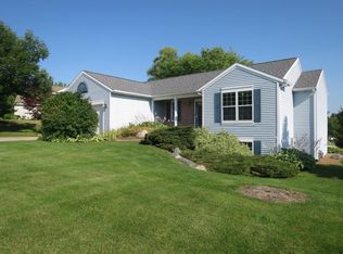 861 Scott Woods Dr NE, Comstock Park, MI 49321