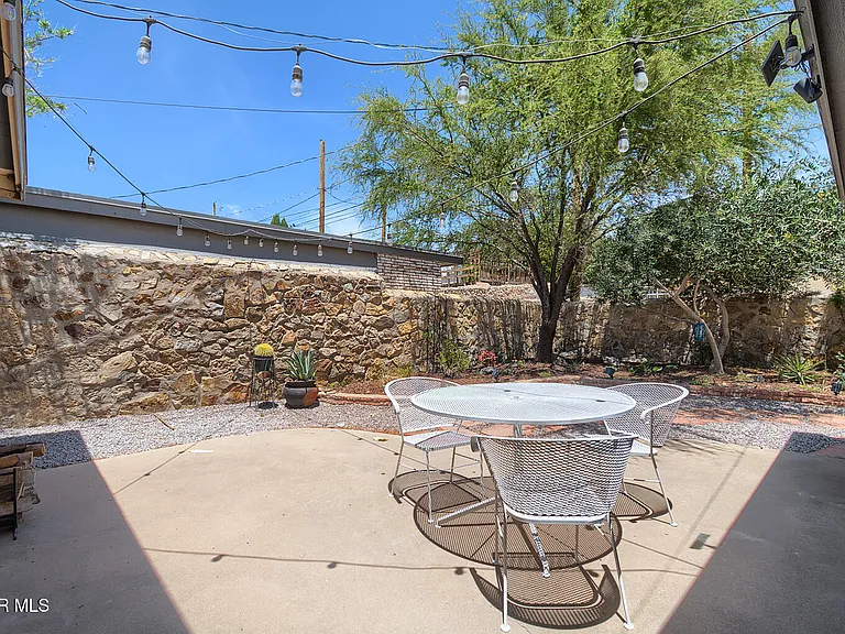 2927 Harrison Ave — Photo 8