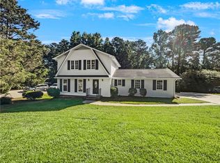 3188 Village Glen Dr, Snellville, GA 30039
