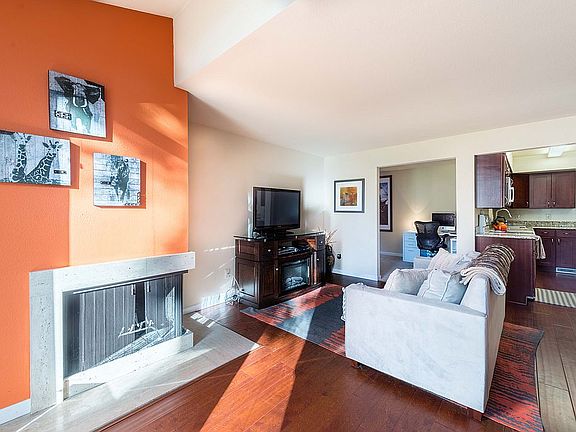 3rd image of 13730 15th Ave NE APT E104
