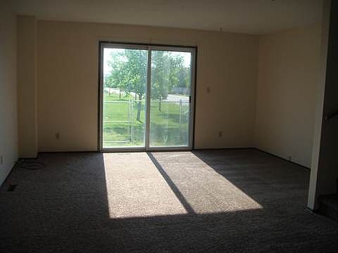 very large livingroom/eat...