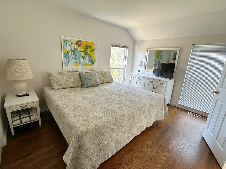 104 Monroe Dr — Photo 6