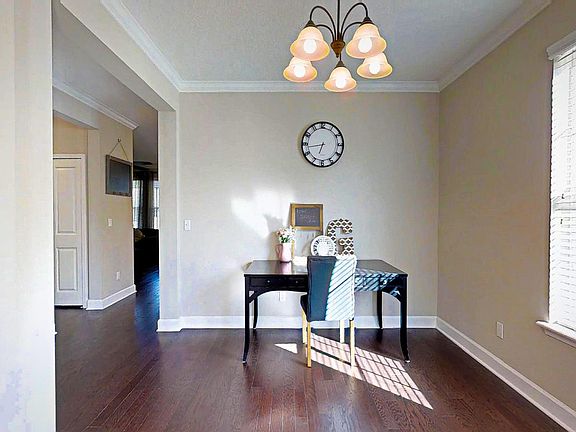 4th image of 117 Skylar Ln
