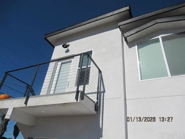 Building Photo - 324 S Pardee St #202