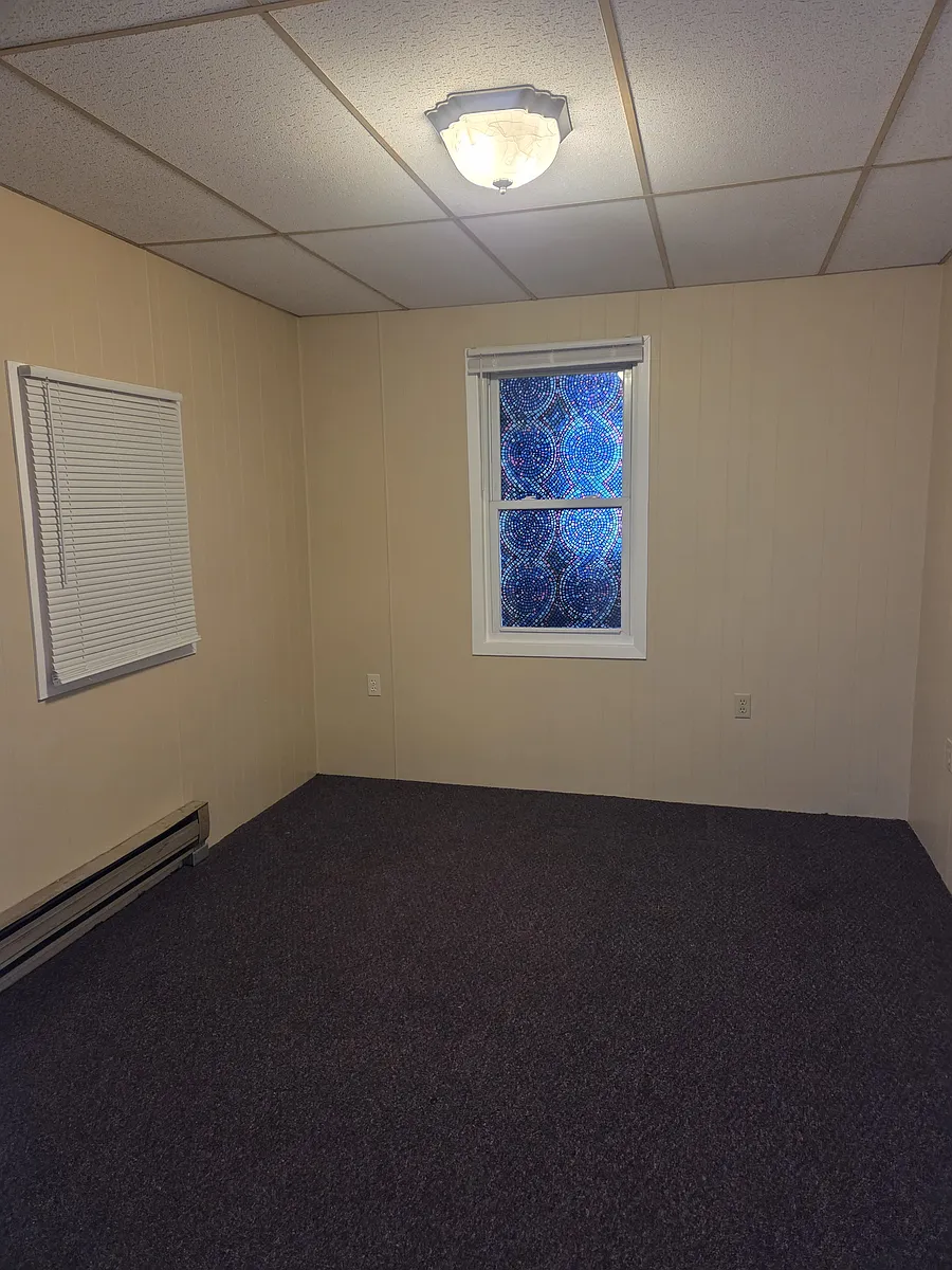 Building Photo - 933 Chestnut St #5