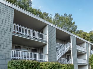 3014 Treeside St NW APT B, Canton, OH 44709