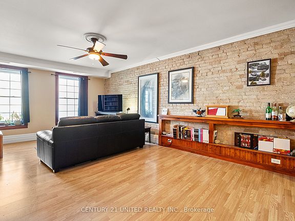 3rd image of 79 King St W #401