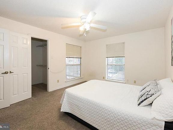 2nd image of 1589 Lincoln Way #3A