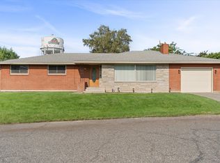 704 W Concord Ave, Grandview, WA