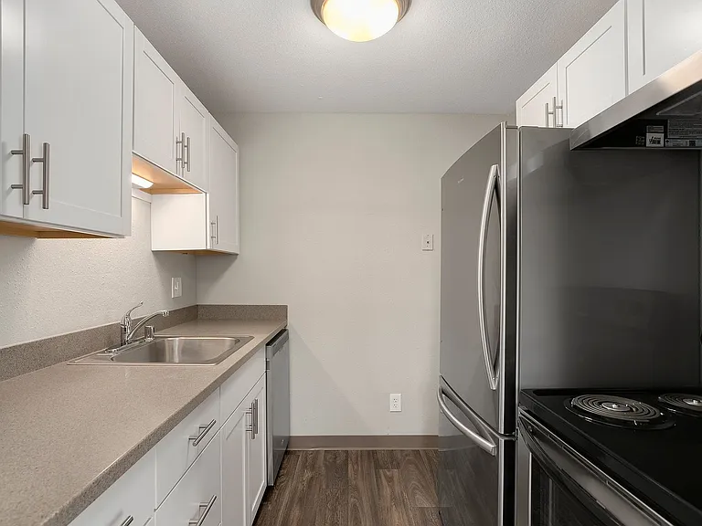 305 13th St SW — Photo 10