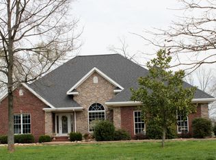 752 N Tanyard Rd, Cadiz, KY 42211