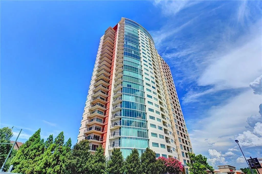 1 bed, 1.0 bath, 882 sqft, $1,800 — Photo 3