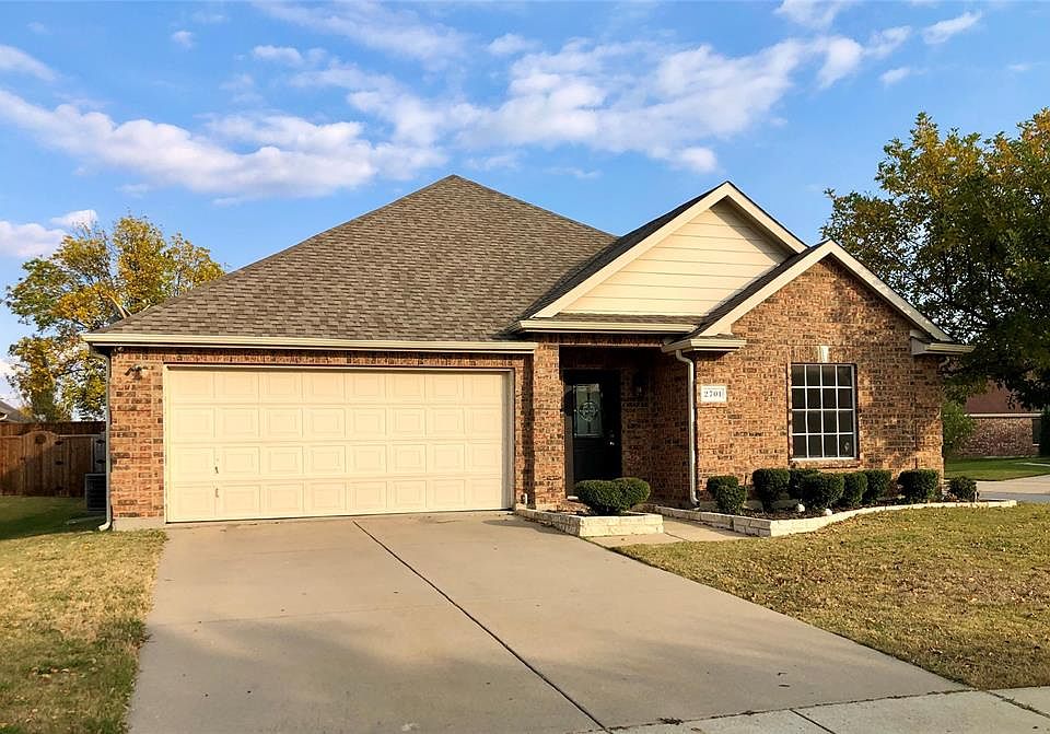1st image of 2701 Winterberry Ln