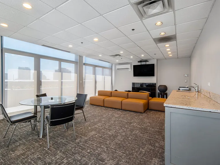 375 W Erie St #303 — Photo 18