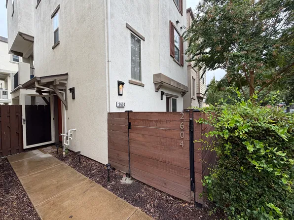 2604 Cleat Ln, Sacramento, CA 95818