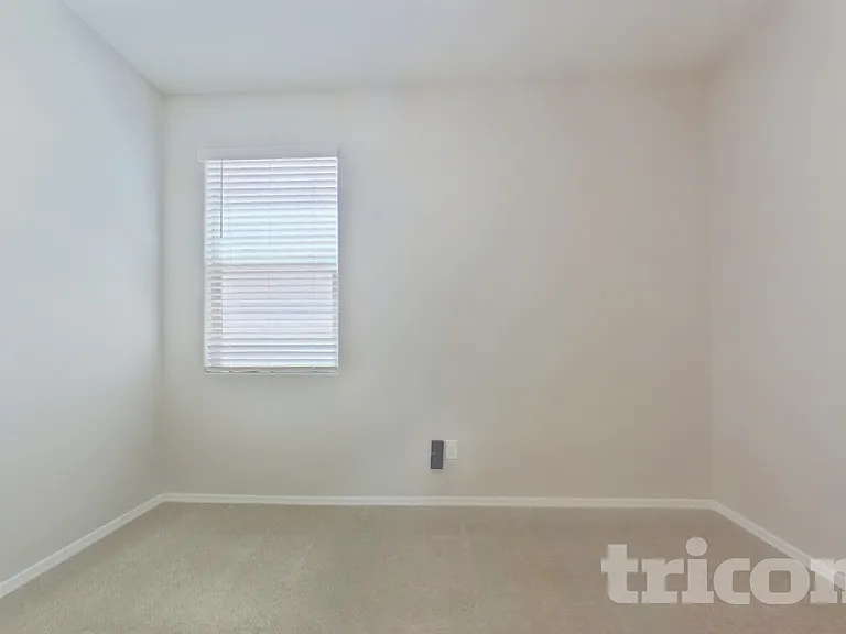30900 W Picadilly Rd — Photo 11