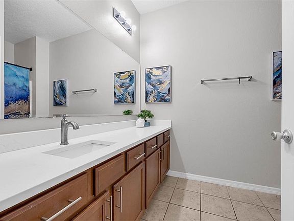 2nd image of 2960 Boating Blvd #2960
