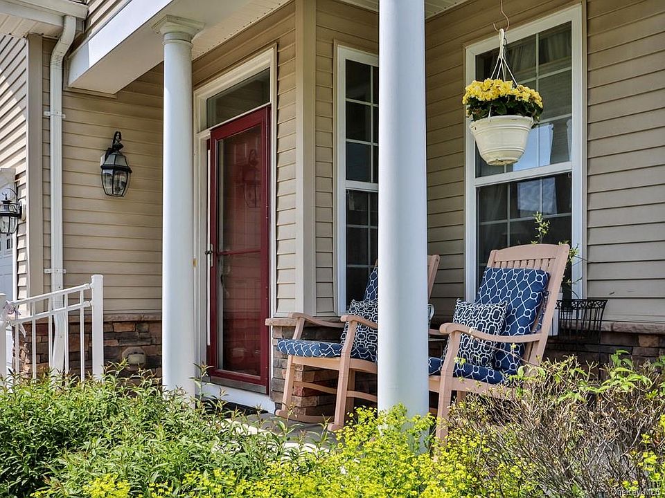 1st image of 65 Jasmine Dr