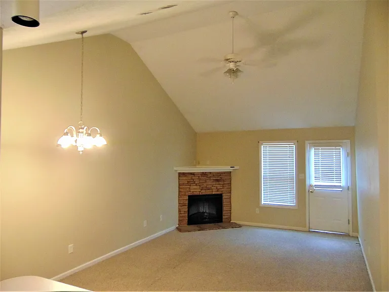 449 Northrop Pl — Photo 2