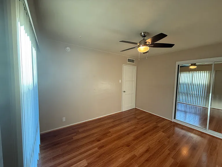 2 Bedroom/1 Bathroom