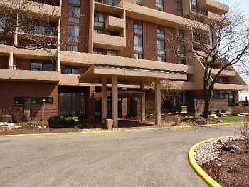 2nd image of 465 W Dominion Dr Unit 1507