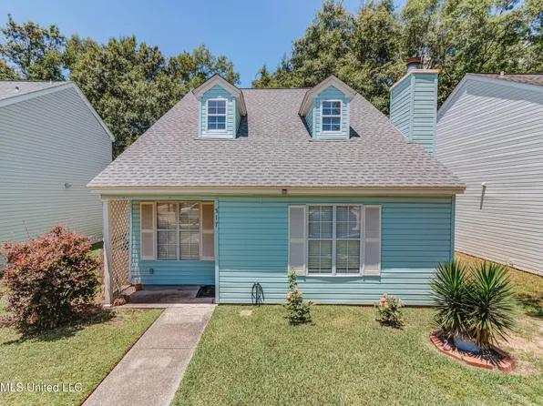 517 Heatherstone Cir, Ocean Springs, MS 39564