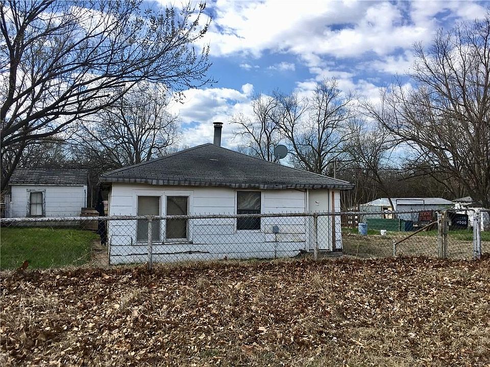 1st image of 336675 E Warwick Ave
