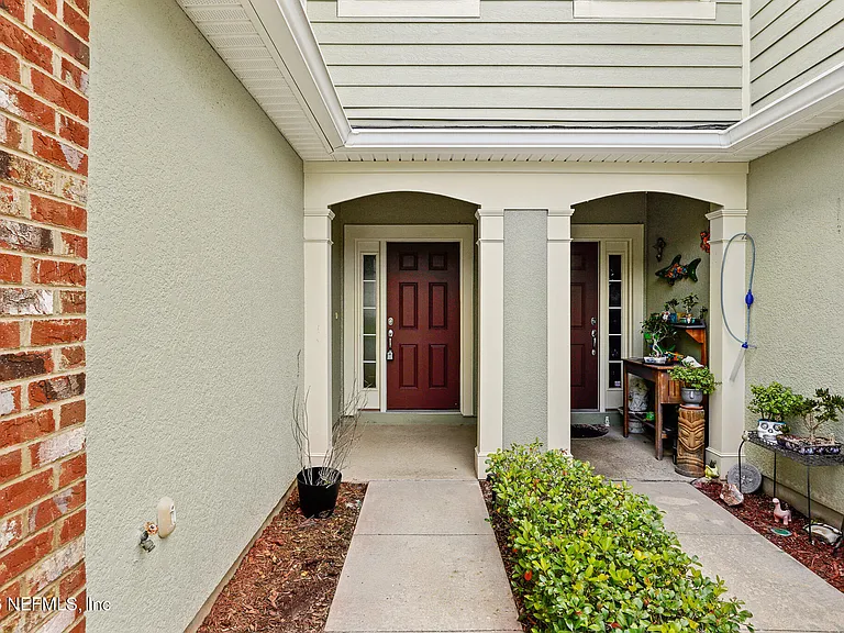 6791 Roundleaf Dr — Photo 3