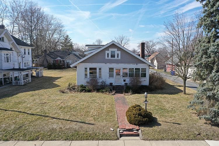 1st image of 217 Kingston Rd