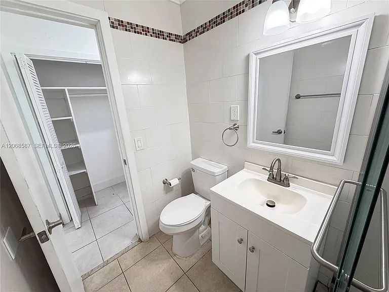 4229 Bougainvilla Dr #2 — Photo 9