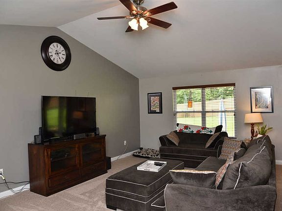 2nd image of 1011 Hunterallen Dr