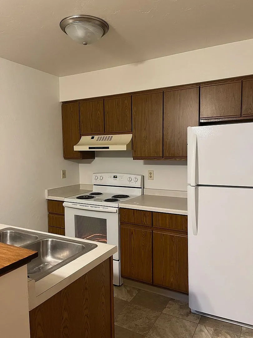 Forest Glen Apartments — Photo 2