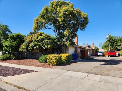 5293 N 4th St, Fresno, CA, 93710
