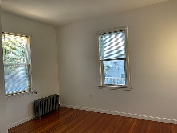 3rd image of 20 Eastern Ave